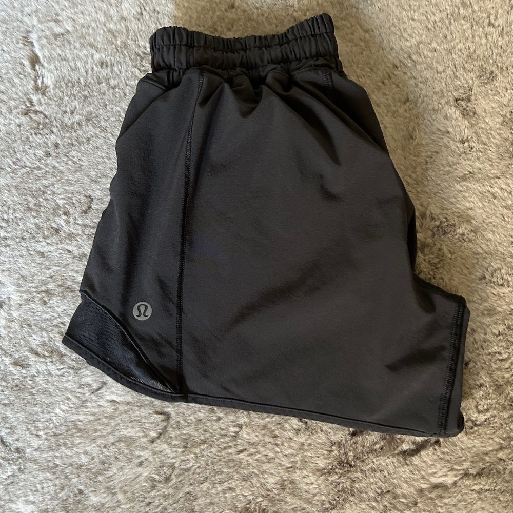 Hotty Hot High-Rise Lined Short 4"